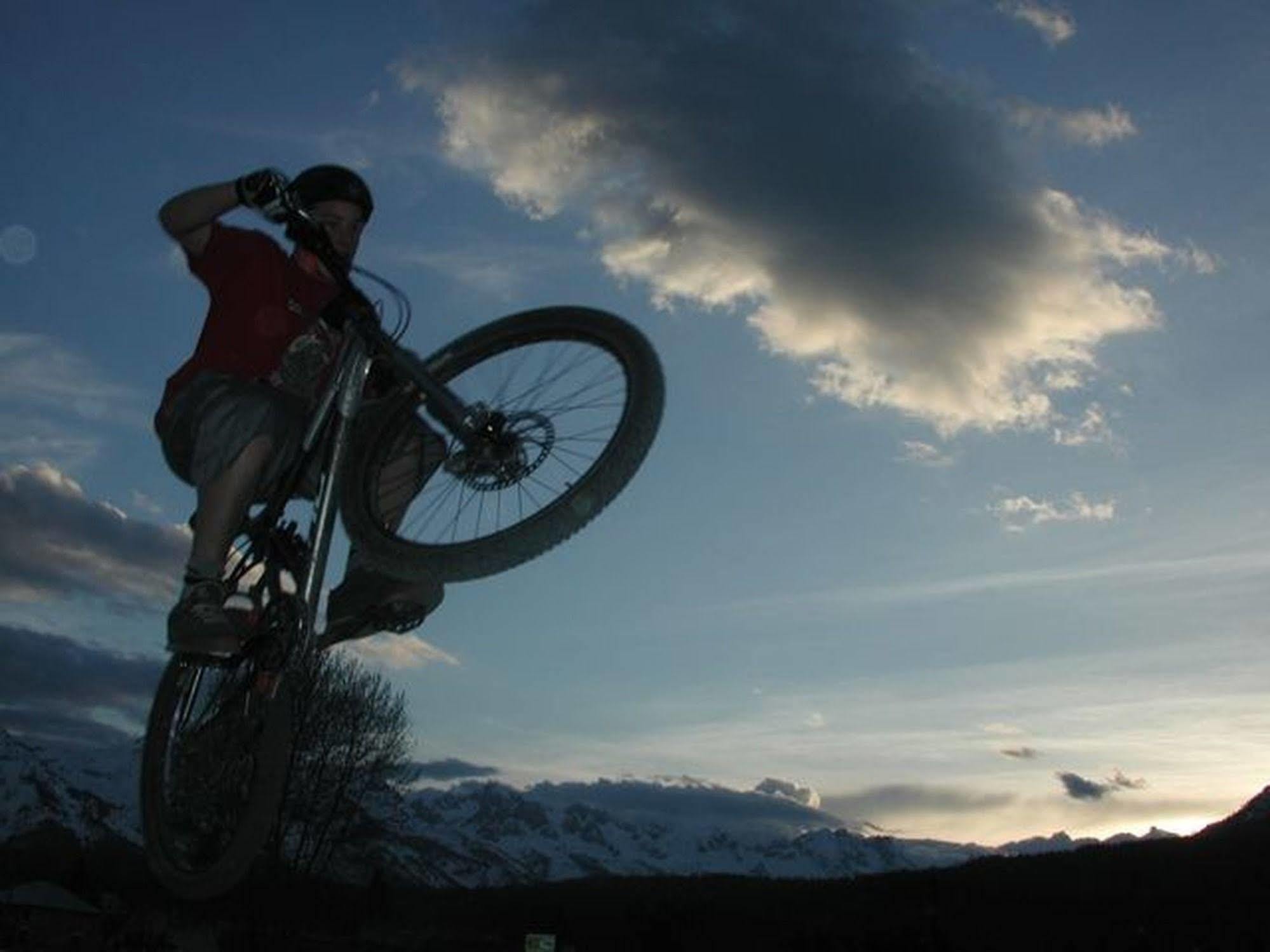 The Raging Elk Adventure 2* Fernie